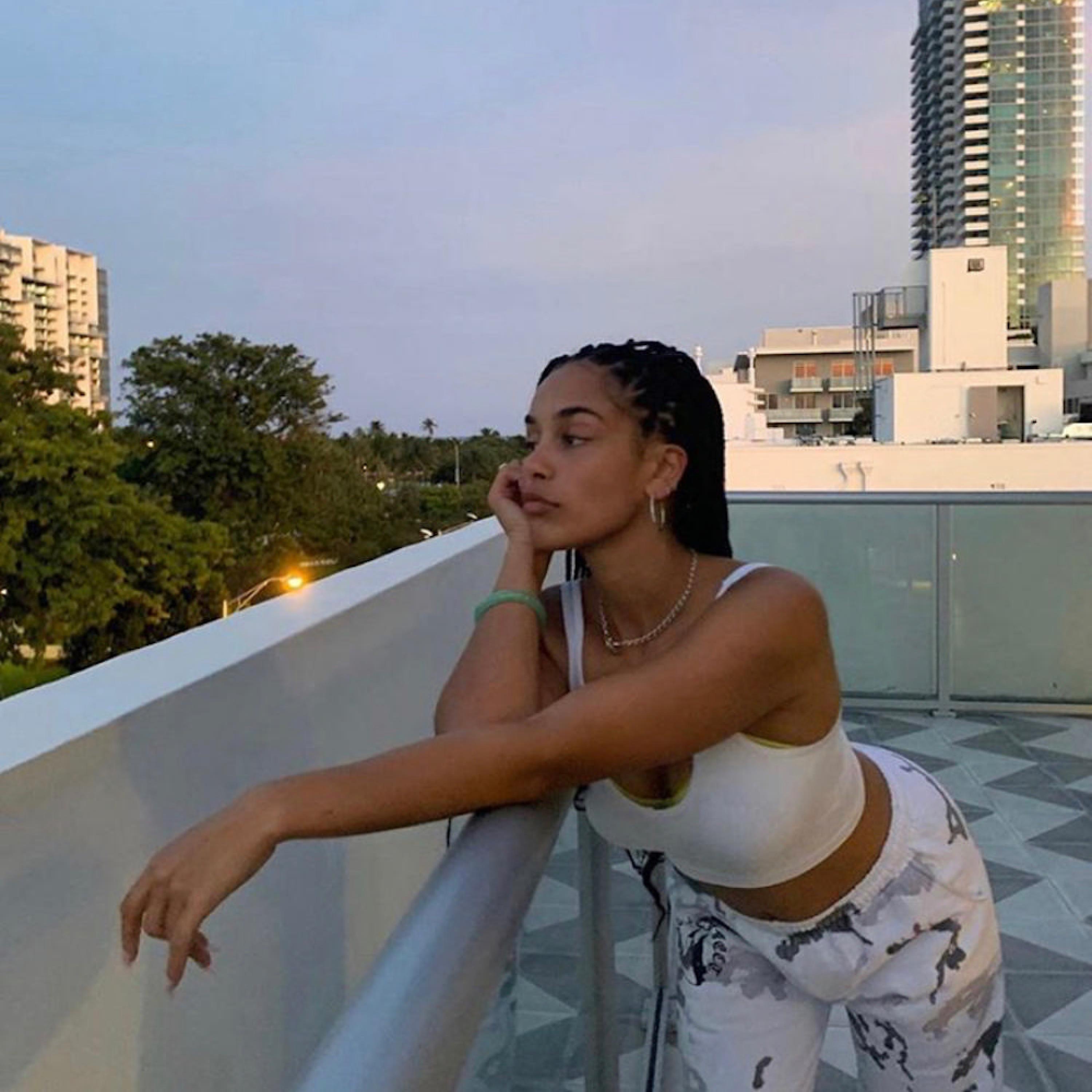 Artificial (feat. Tai Smokey) cover art